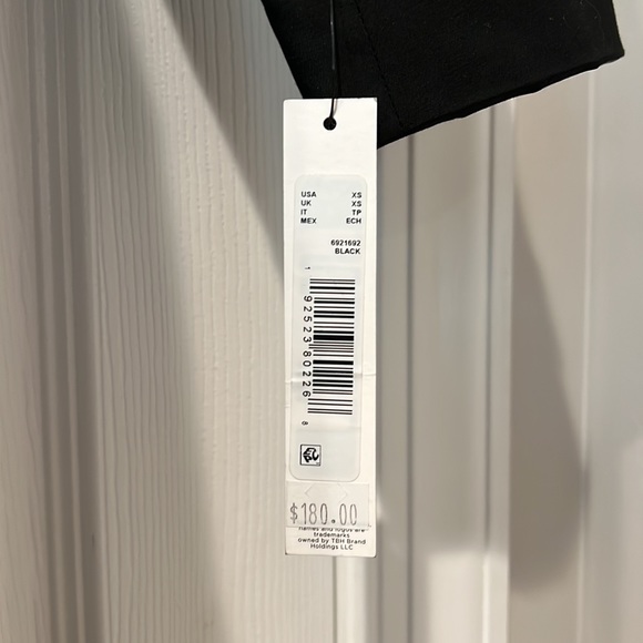 Tahari rain coat - Picture 3 of 7